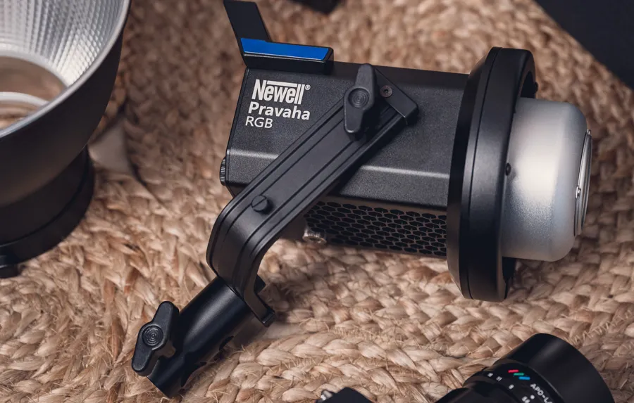 Lampa LED Newell RGB Pravaha